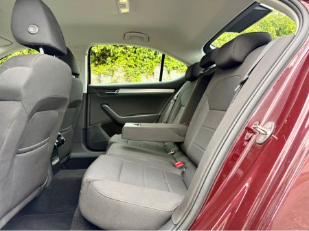 2016 Skoda Superb - thumbnail 16