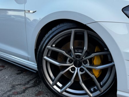 2014 Volkswagen Golf 2.0TFSI R 300HP BMT 4MOTION €19,950