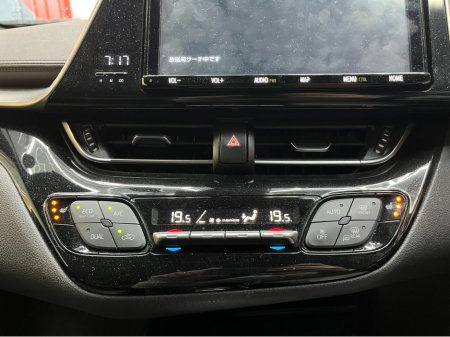 2019 Toyota C-HR 2019 TOYOTA C-HR G 1.8 AUTOMATIC / CRUISE CONTROL / REVERSE CAMERA / HEATED SEATS AND MORE thumbnail