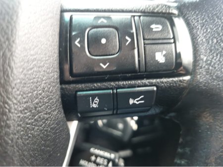 2022 Toyota Hilux 2.8 SR5 D/CAB AUTO 4DR €31,450 thumbnail