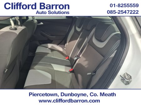 2012 Ford Focus - thumbnail 15