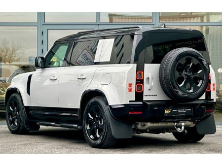 2026 Land Rover Defender Borosco Grey /  X-DYNAMIC SE €119,950 thumbnail