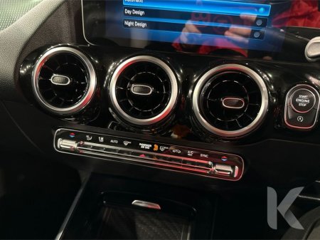 2019 Mercedes-Benz B Class B180 1.4 AUTOMATIC - HALF BLACK LEATHER - FACTORY ALLOY WHEELS - ELECTRIC/HEATED SEAT - REAR CAMERA €24,950 thumbnail