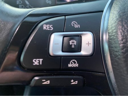 2018 Volkswagen Golf HIGHLINE 1.6 TDI MANUAL 5SPEED 5DR 115HP 5 €15,995 thumbnail