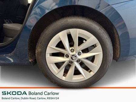 2024 Skoda Octavia - thumbnail 5