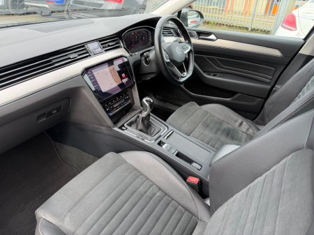 2021 Volkswagen Passat - thumbnail 23