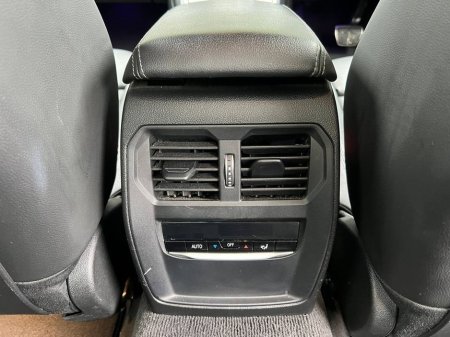 2021 BMW 3 Series - thumbnail 13