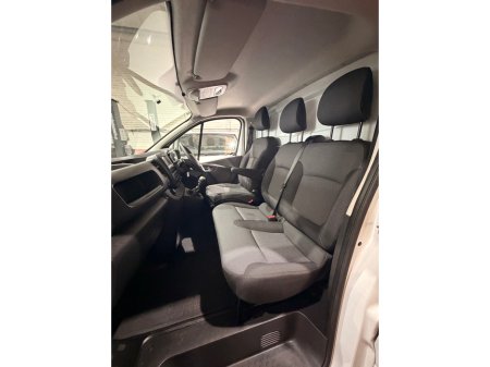 2021 Renault Trafic Long Wheel Base €19,105 thumbnail