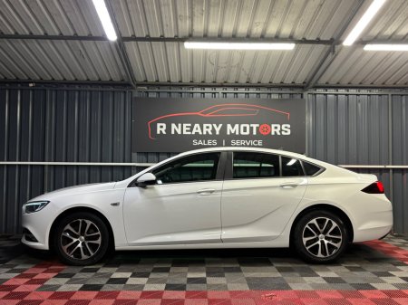 2019 Opel Insignia 1.6 (136PS) Turbo D ecoTEC SC €12,950 thumbnail