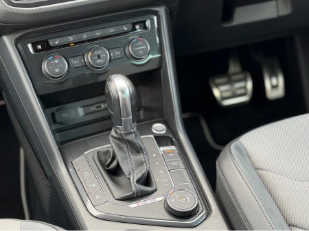 2019 Volkswagen Tiguan R-LINE 4WD - 2.0L DIESEL - AUTO - 12M WARRANTY - CAR: 1724 €32,950 thumbnail