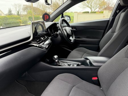 2018 Toyota C-HR - thumbnail 11