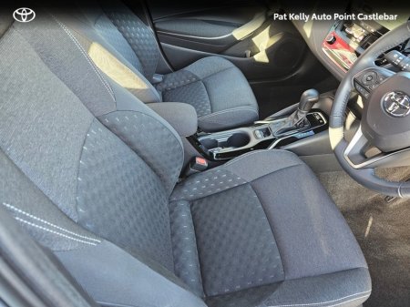 2024 Toyota Corolla COROLLA HYBRID LUNA H/B €29,900 thumbnail