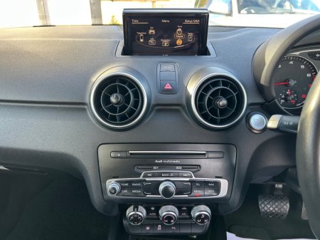 2016 Audi A1 - thumbnail 13