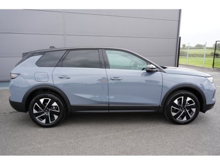 2025 Opel Grandland GS HYBRID €42,000