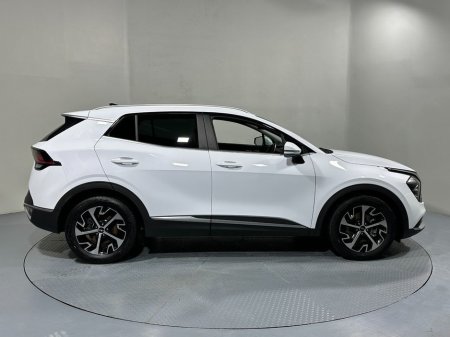 2025 Kia Sportage - thumbnail 8