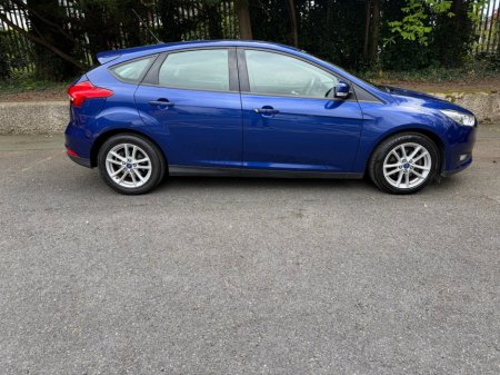 2016 Ford Focus - photo 2