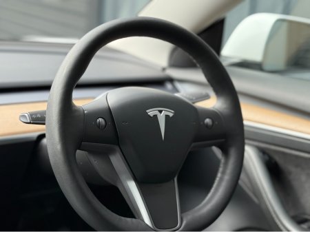 2022 Tesla Model 3 - thumbnail 4