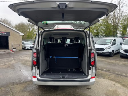 2025 Ford Tourneo Custom - thumbnail 14