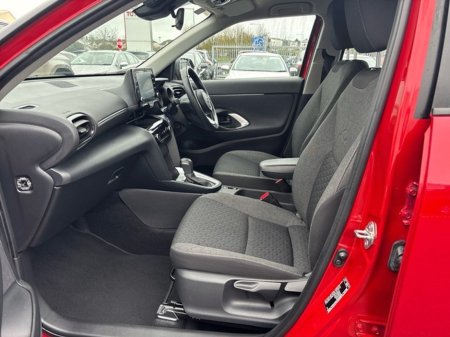 2024 Toyota Yaris Cross - thumbnail 6