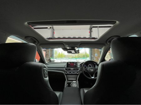 2020 BMW 5 Series - thumbnail 22