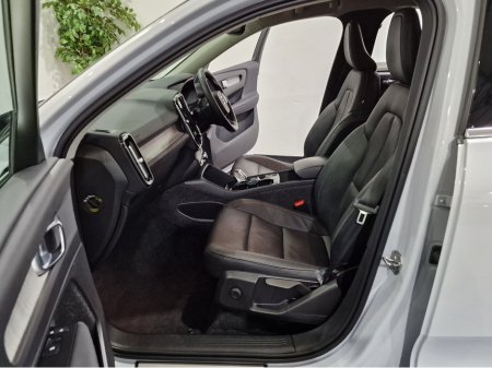 2021 Volvo XC40 - thumbnail 10