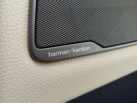 2024 BMW 5 Series - thumbnail 22