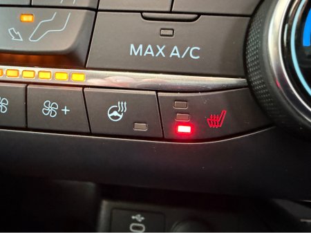 2022 Ford Kuga - thumbnail 28