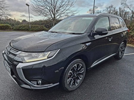 2016 Mitsubishi Outlander PHEV 2.0L MIVEC 4WD 5-Seater Instyle €13,999 thumbnail