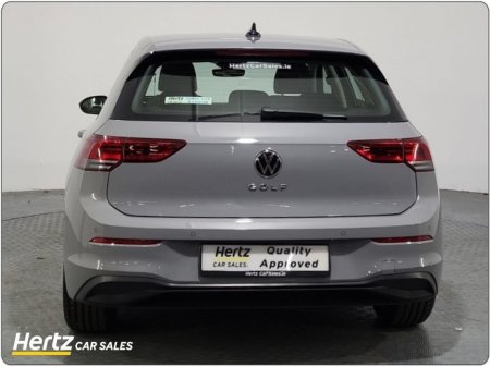 2023 Volkswagen Golf LIFE 2.0 TDI 115HP Diesel Manual €26,995 thumbnail