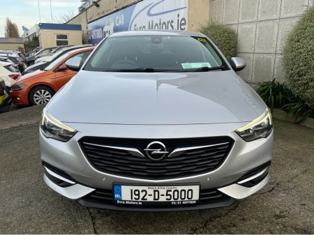 2019 Opel Insignia GRAND SPORT SRI 1.5 PETROL //CARPLAY//SAT NAV//HALF LEATHER SEATS// €13,950