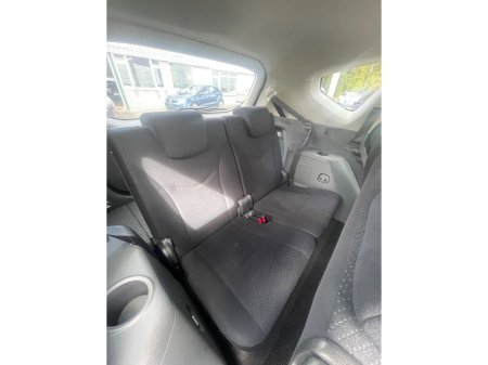 2014 Toyota Prius Alpha - thumbnail 9