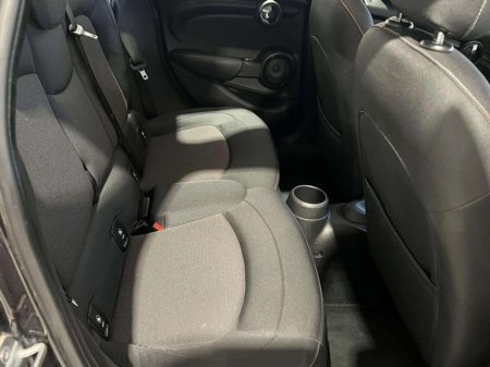 2016 MINI Cooper 1.2 Automatic, Reversing camera €13,895 thumbnail