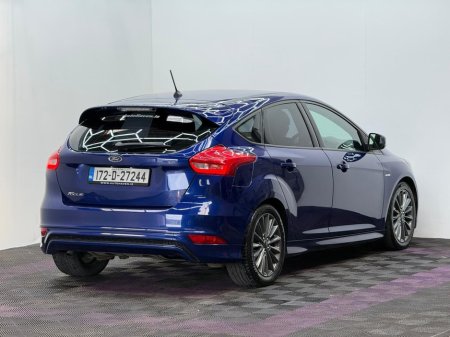 2017 Ford Focus - photo 4