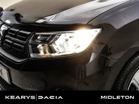 2021 Dacia Logan Signature Blue dCi 95 MY18 €13,990 thumbnail