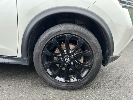 2015 Nissan Juke 1.5 DCI TEKNA SUV in White + Black Detail & Black Leather - Trade-In Welcome - Assured Dealer Warranty & Fully Serviced - €7,950 thumbnail