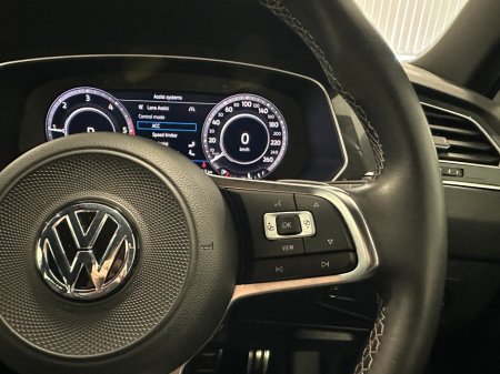 2018 Volkswagen Tiguan - thumbnail 27