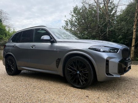 2025 BMW X5 50E M SPORT PRO XDRIVE *Tech Pack…SkyLounge…22 inch Alloys* €97,950 thumbnail