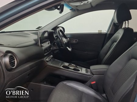 2020 Hyundai Kona Kona EV Premium 64 kWh thumbnail