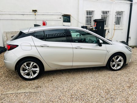 2016 Opel Astra - thumbnail 8