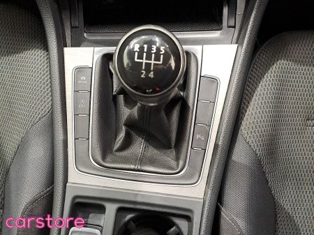 2016 Volkswagen Golf - thumbnail 15