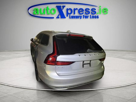 2022 Volvo V90 4WD RECHARGE PLUG-IN HYBRID T8 AWD thumbnail