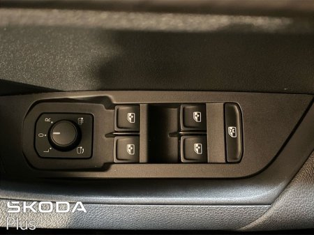 2023 Skoda Karoq - thumbnail 22