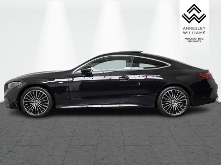 2025 Mercedes-Benz CLE CLE300e AMG Line Premium + €75,950 thumbnail