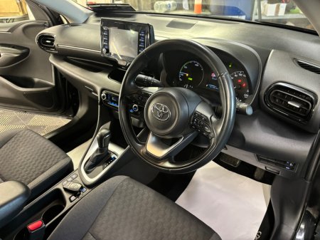 2023 Toyota Yaris 1.5 Hybrid 5Dr Luna €19,950 thumbnail