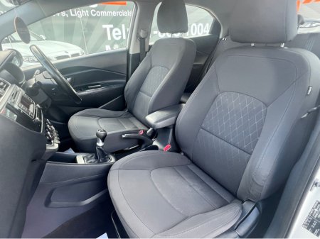 2015 Kia Rio - thumbnail 10