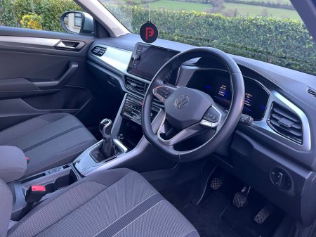 2023 Volkswagen T-Roc 2.0 TDI 116HP Life €28,950 thumbnail