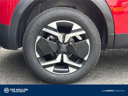 2025 Peugeot 2008 1.2 Puretech 100bhp Allure €29,995 thumbnail