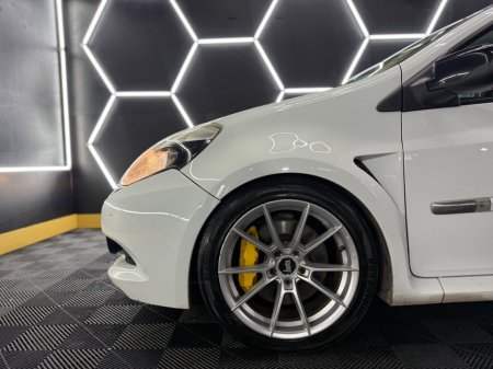 2012 Renault Clio - thumbnail 16