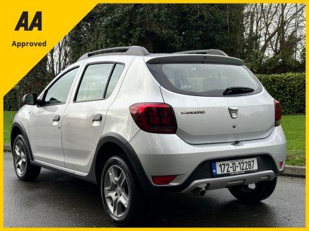 2017 Dacia Sandero Stepway - view 4