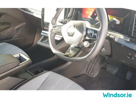 2025 Renault Megane - thumbnail 10